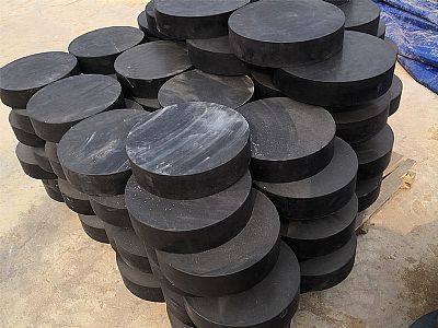 永吉县板式橡胶支座由若干层橡胶片与薄钢板经加压硫化